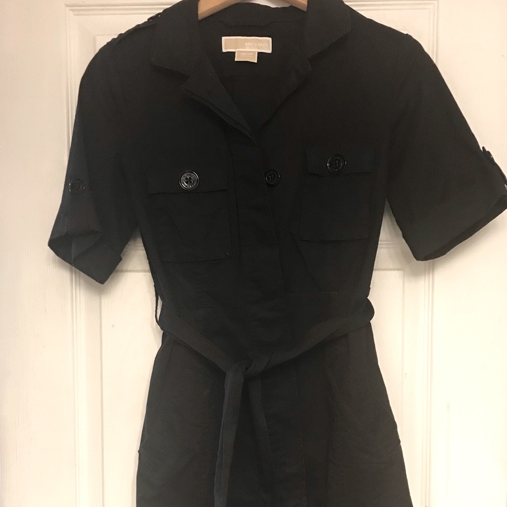 Worn one time. Micheal Kors black button down dress. Size Xs xp.